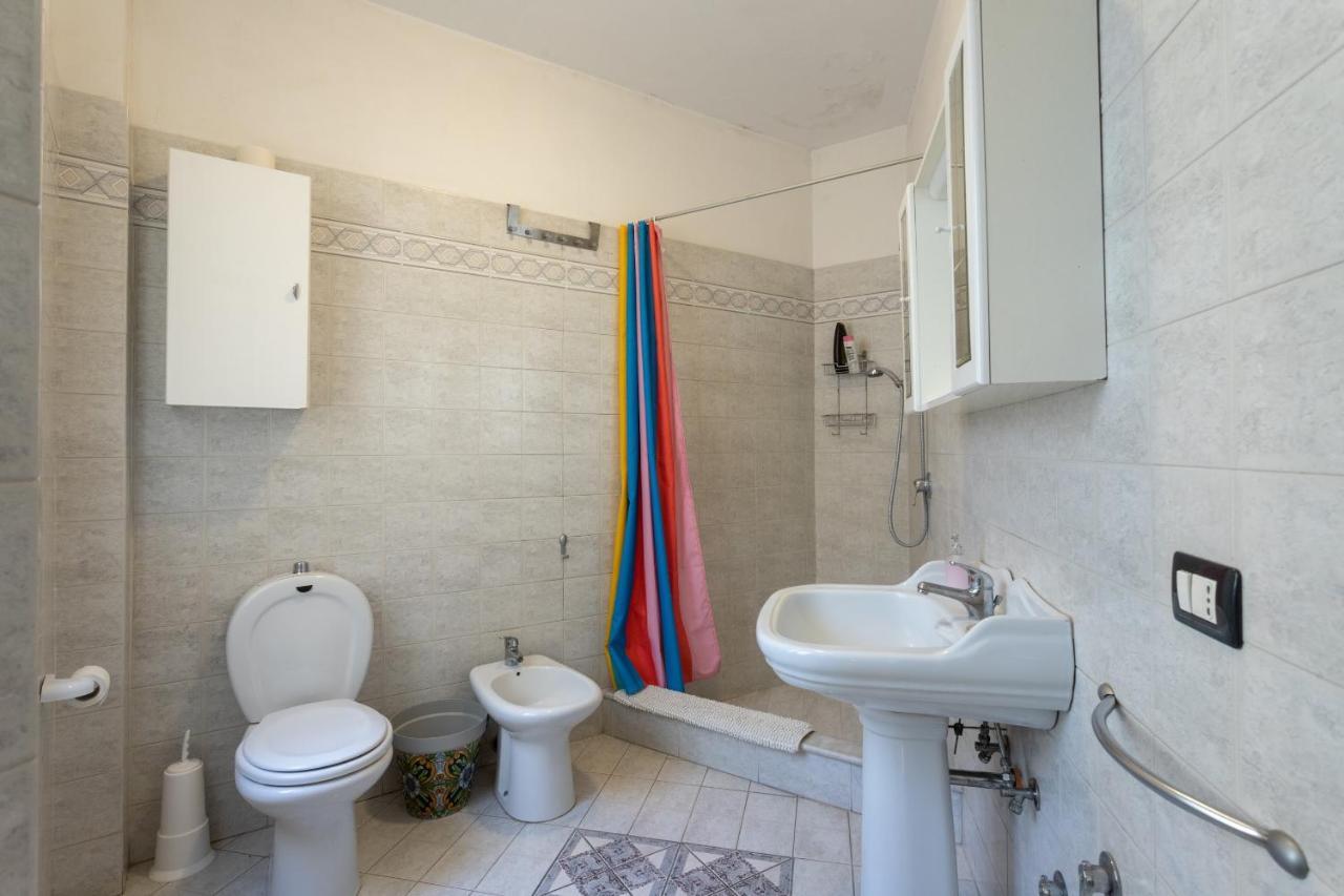 Zefiro Rooms Catania Bagian luar foto