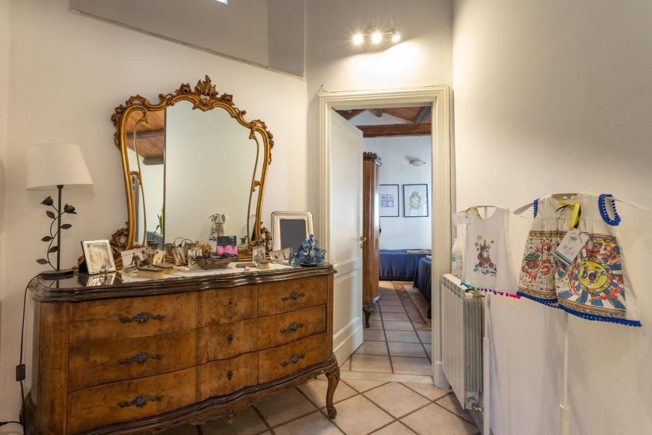 Zefiro Rooms Catania Bagian luar foto