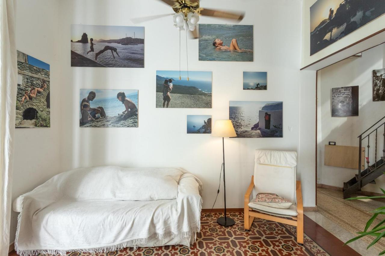 Zefiro Rooms Catania Bagian luar foto