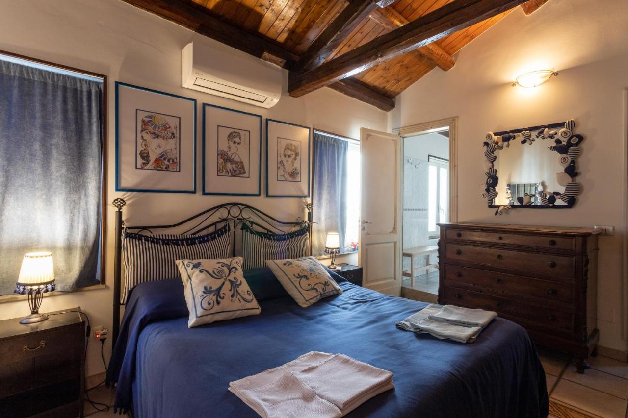 Zefiro Rooms Catania Bagian luar foto